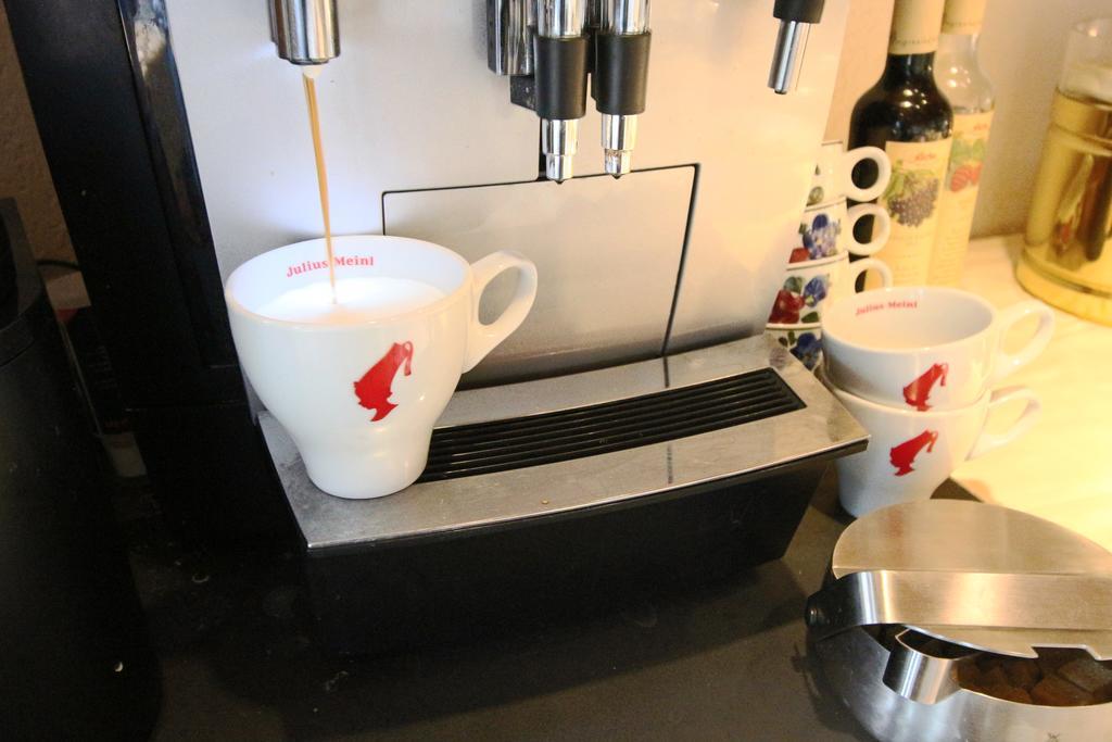 Pension & Appartements Ronacherhof บาด ไคลน์เคิร์ชไฮม์ ภายนอก รูปภาพ